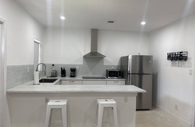 Beach Apartment in Hollywood