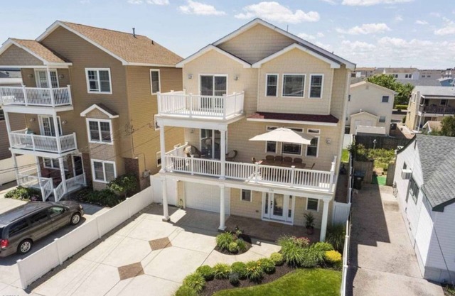 Beach block w/3 King en-suites & Elevator! Only 2 weeks left for Summer 2026