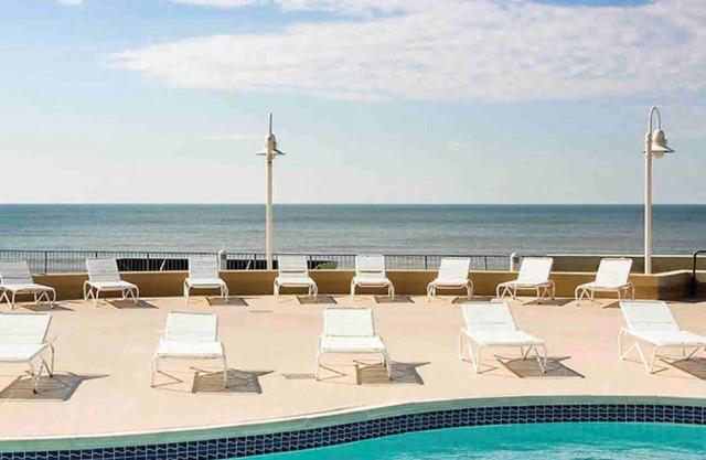 Beach & Boardwalk - Endless Summer Sunrise Studio