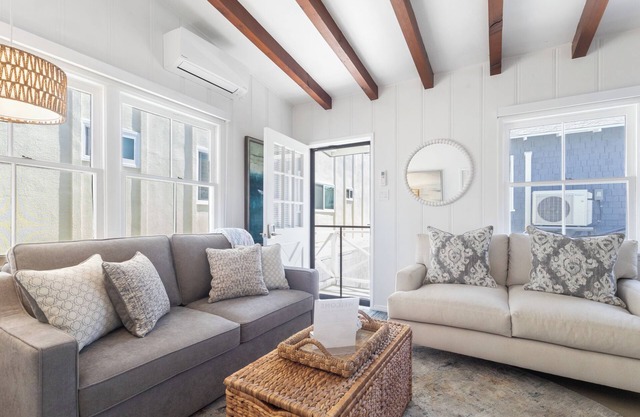 Beach Bungalow on the Peninsula - Steps From Sand in Long Beach with Beach Gear