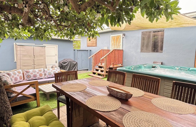 Beach Bungalow w/Free Parking Sunset Cliffs