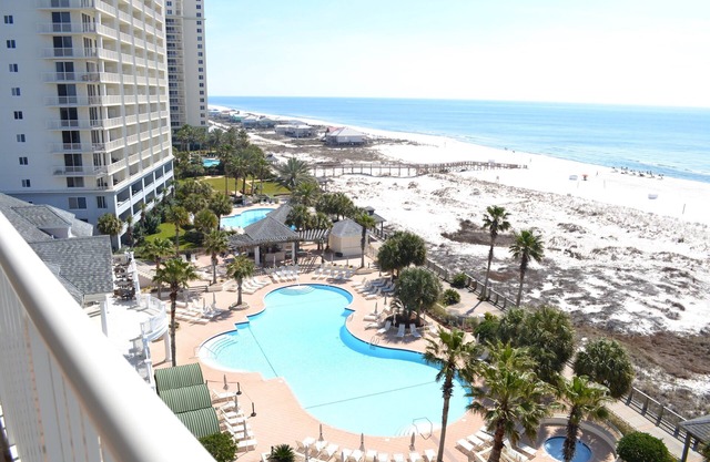 Beach Club Resort & Spa -1br/1.5bath, 8th floor, Super clean & Loads of updates!