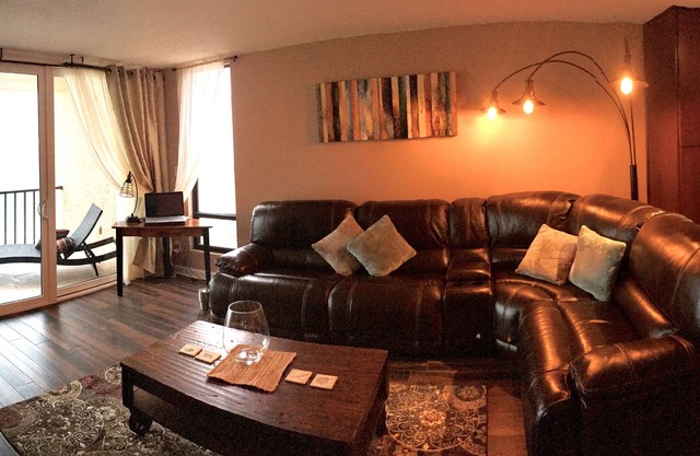 BEACH CONDO RIGHT ON BEACH.INDIAN ROCKS BEACH , FL .CLEARWATER TAMPA