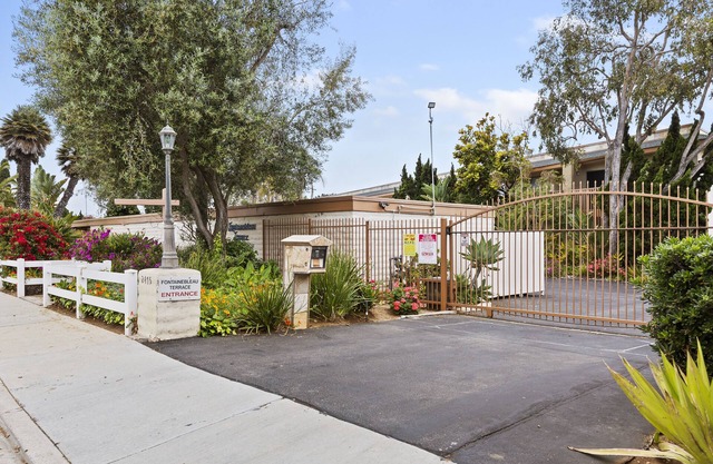 Beach Condo w/Ocean & Lagoon Views in Carlsbad Village near shops & restaurants