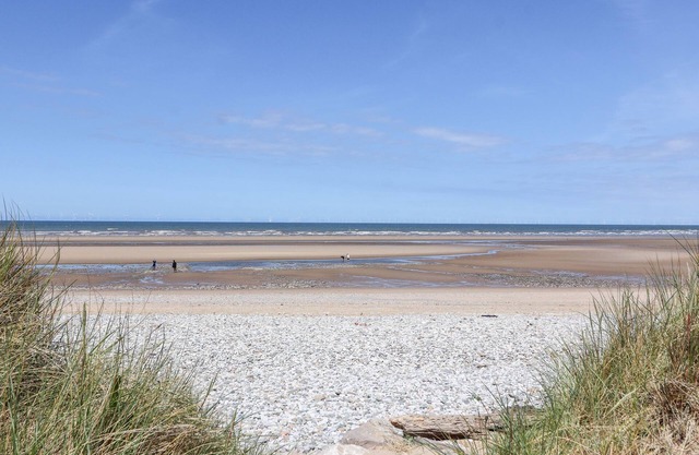 BEACH COTTAGE, pet friendly, country holiday cottage in Conwy