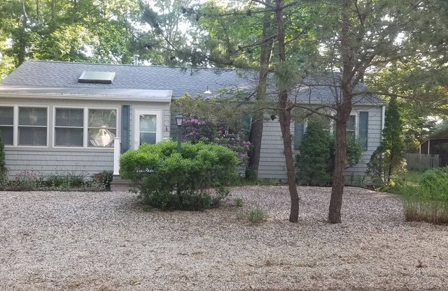 Beach Cottage with Amazing View of Noyac Bay. steps from the beach!
