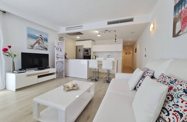 Beach Front, 50m2 Terrace, Attic Apartment - Unique Modern Fuengirola - 8 sleeps