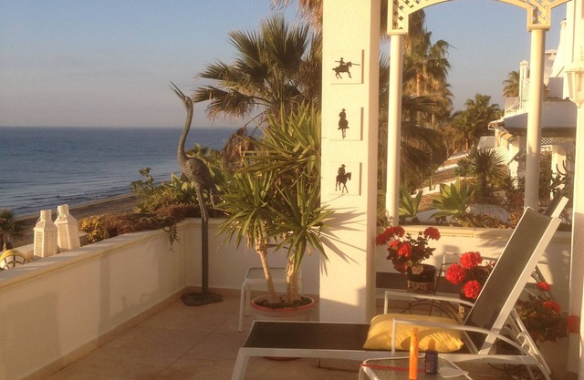 Beach Front Apartment in New Golden Mile Near Puerto Banus