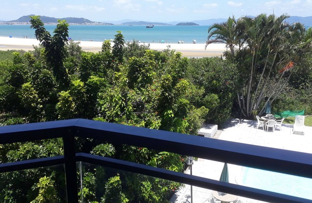 Beach front apatment breathtaking view heavenly place