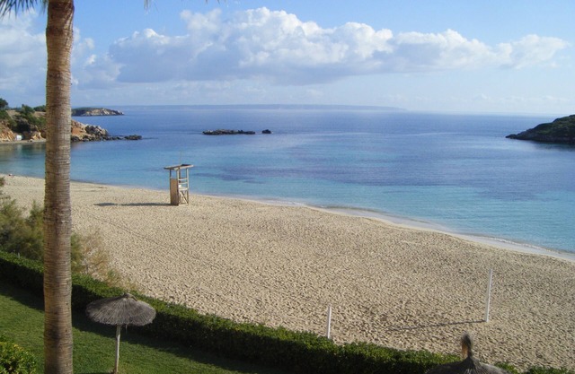 Beach front apartment Puerto Portals
