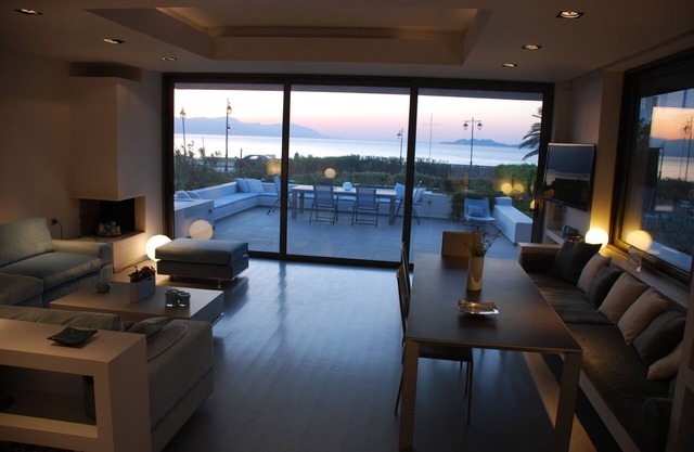 Beach front Villa in Loutraki Korinthias