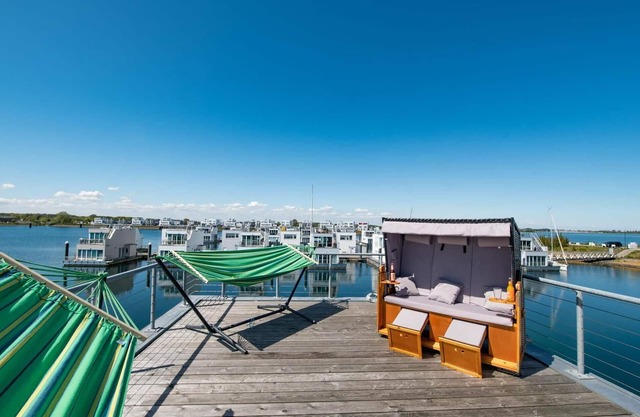 Beach front ship in Olpenitz with sauna