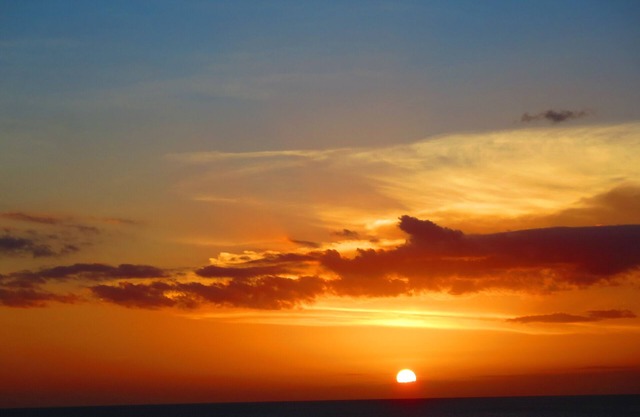 BEACH FRONT South Seas T-4, 11th Fl. Beautiful condo Faces TigerTail Beach, WIFI