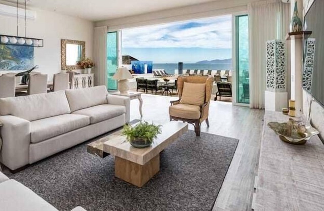 Beach Villa 