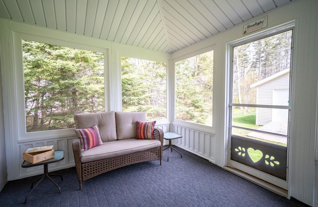 Beach, Golf, Relax & Enjoy Our Beautiful Stanhope, PEI Cottage for your vacation