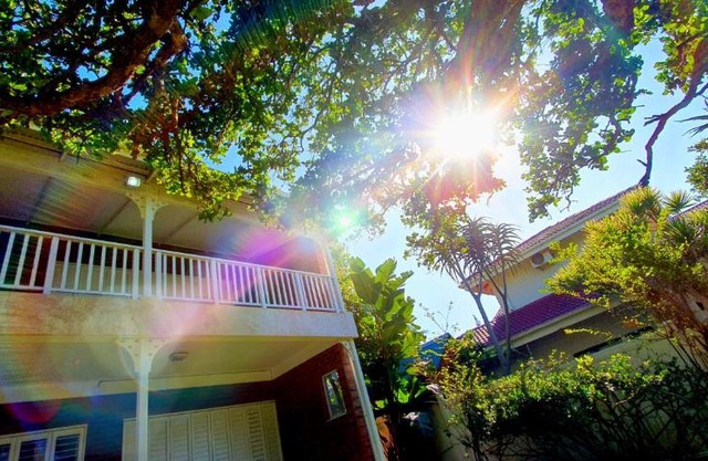 Beach Haven - Sleeps 10 - Tastefully Furnished Holiday Home!