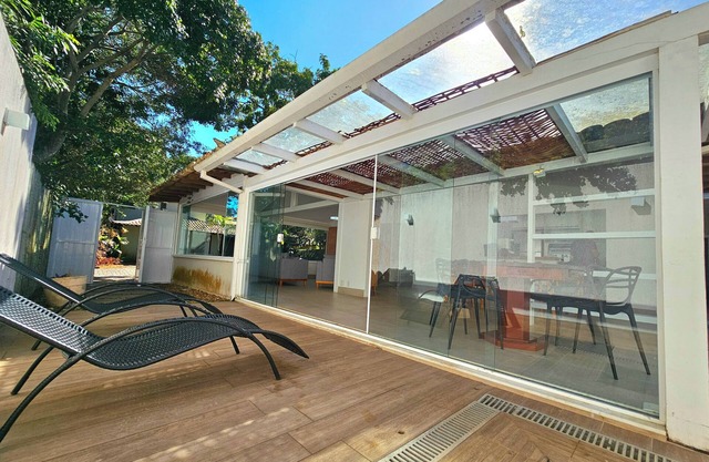 Beach house in Manguinhos