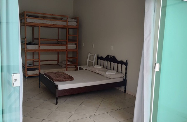 Beach house for families of up to 23 people in Piçarras/Beto Carrero