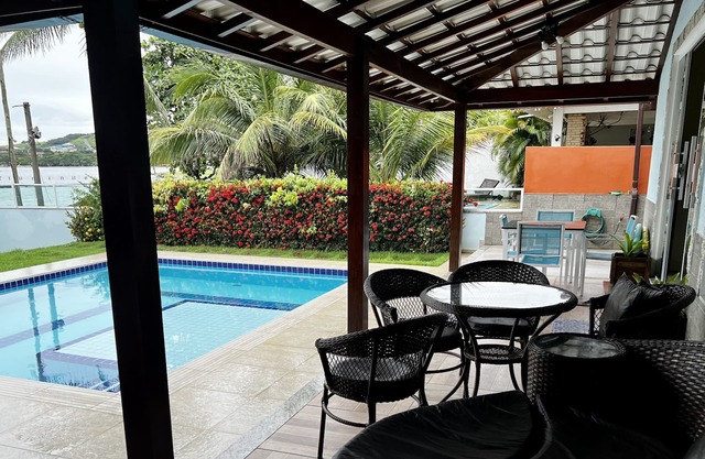 Beach house, sleep 12