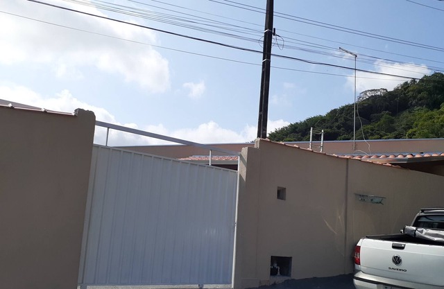 Beach house in the city center in Caraguatatuba. 5 minutes walk to the beach 🙂