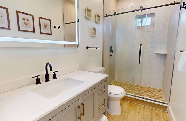 Beach House: POOL, Boardwalk, 1 Min to Beach