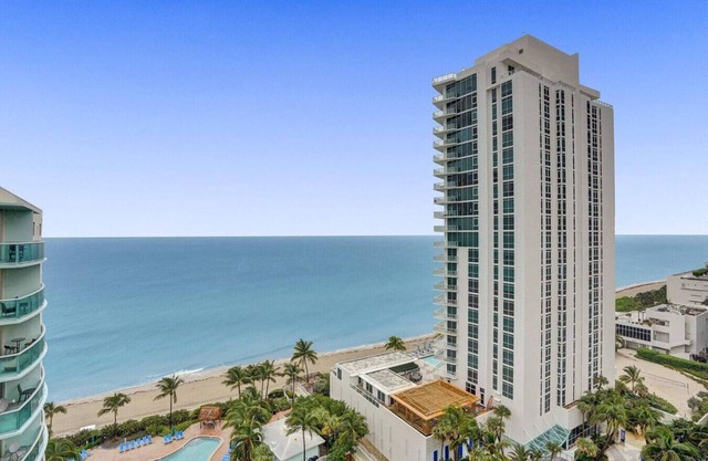 Beach Penthouse & Ocean Paradise