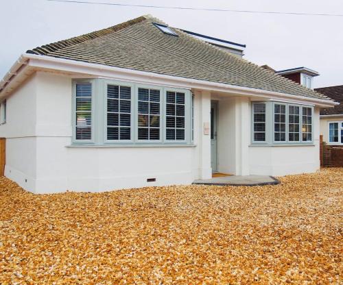 Beach Retreat luxury home just 2 minutes walk to the beach