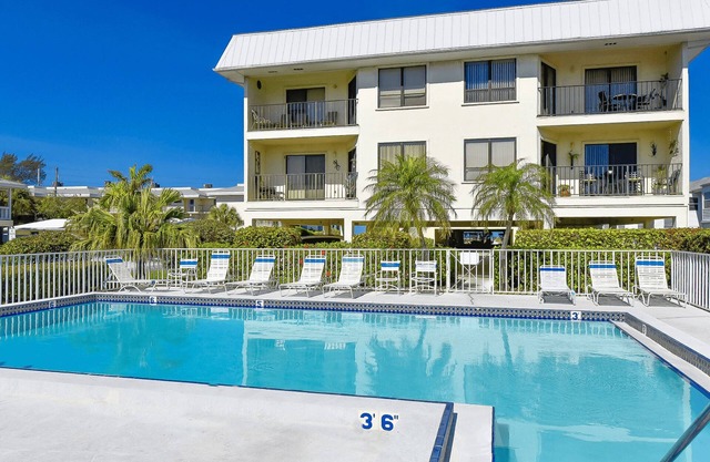 Beach View 207-Private Beach Access-Free Wi-Fi-Heated Pool-2 Balconies