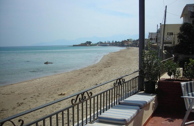 Beach villa with terrace, sleeps 6 to 12