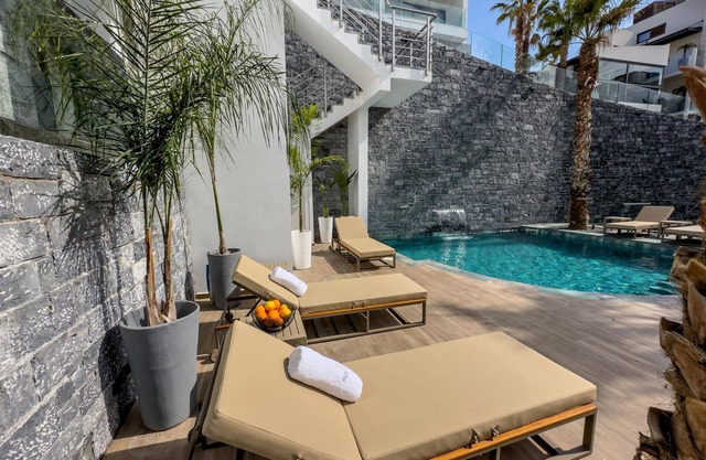 Beach Walk Luxury Suites