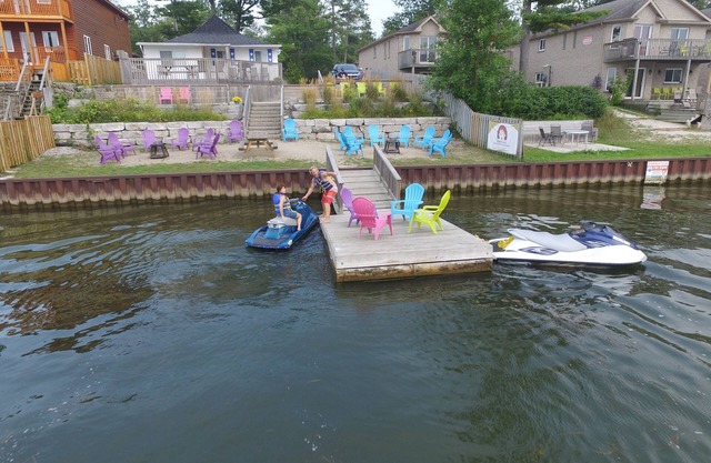 Beach1*com - Riverfront cottage #2