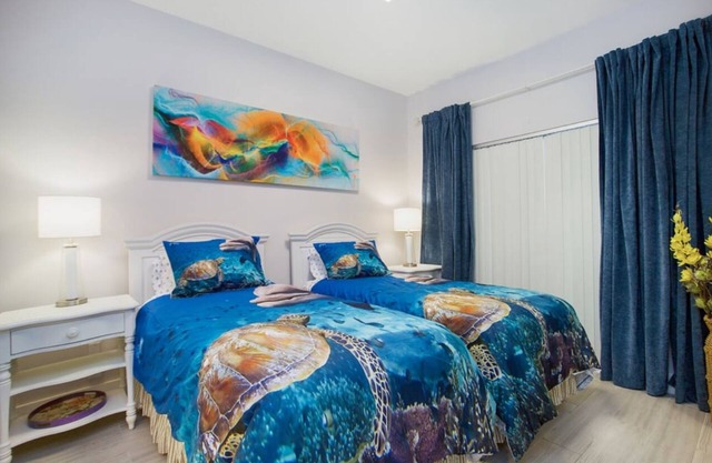 Beach4mi/World Tennis Club/Pickleball/Htd Pools/Hot Tub/Sauna. n1st floor condo.