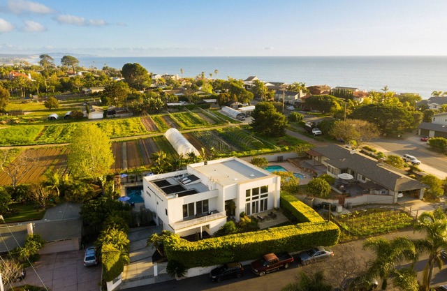 Beachcomber by AvantStay | Elegant Modern Estate w/Pool,Hot Tub & Outdoor Dining