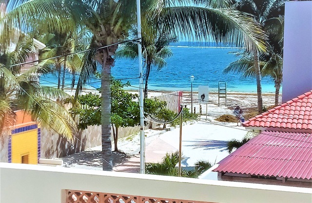 BeachCondoA2-Ocean view,Pool,Intown,TOYS-TOYS-TOYS