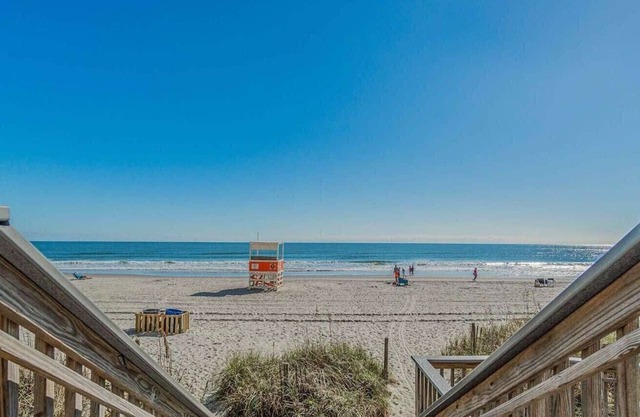 Beachfront Amenities, Ocean Boulevard Resort, 2-Bedroom Suite