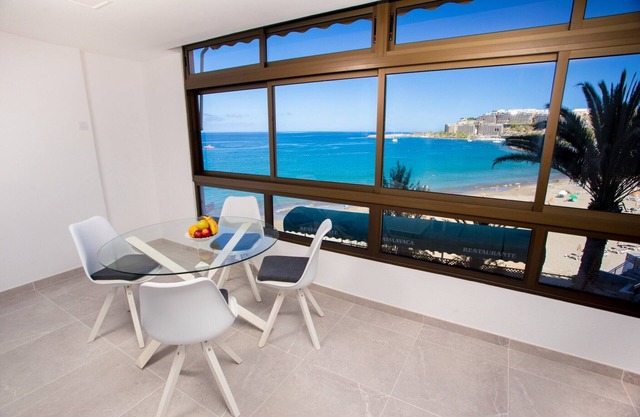 Beachfront Apartment in Mogán with Ocean Views