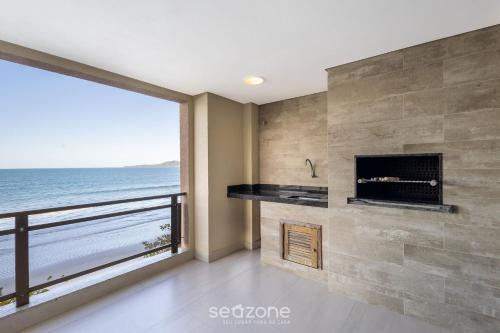 Beachfront Apartment with Beach View VTE0301