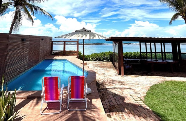 Beachfront house, right on the sand, in the best location on Barra de São Miguel beach