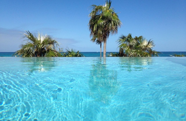 BEACHFRONT INFINTY POOL, 4BR/NEW! 4 BATHROOMS