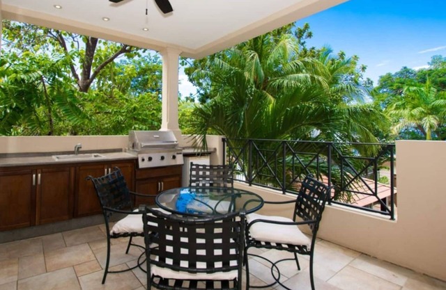 Beachfront Condo Stunning Beach Views & Sunsets