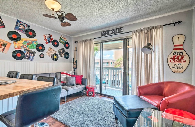 Beachfront Corpus Christi Condo w/Arcade Room!