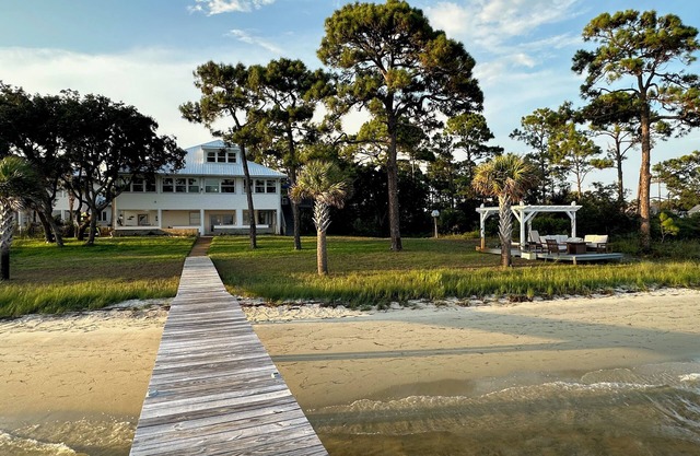 Beachfront home on Gulf Coast, Destin-Pensacola!