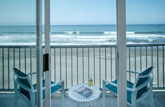 Beachfront Inn