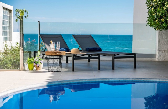 BEACHFRONT LUXURY VILLA PRIVATE POOL STUNNING SEA VIEWS WALK TO BARS SHOPS ETC