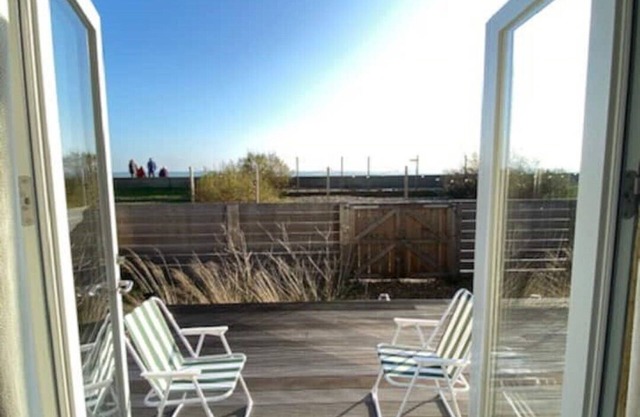 Beachfront Self-contained one Bedroom Annex