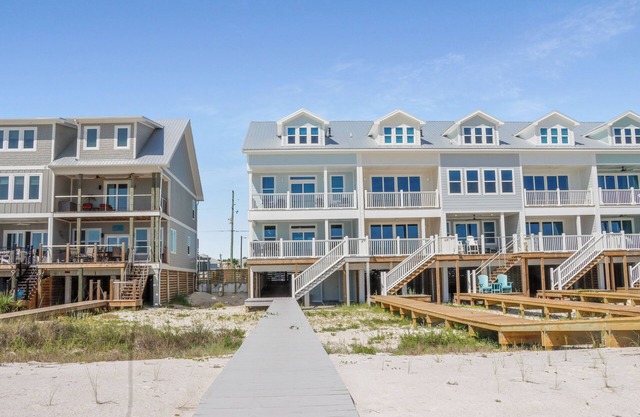 ⛱️Beachfront Townhome with Private Boardwalk | Las Brisas⛱️