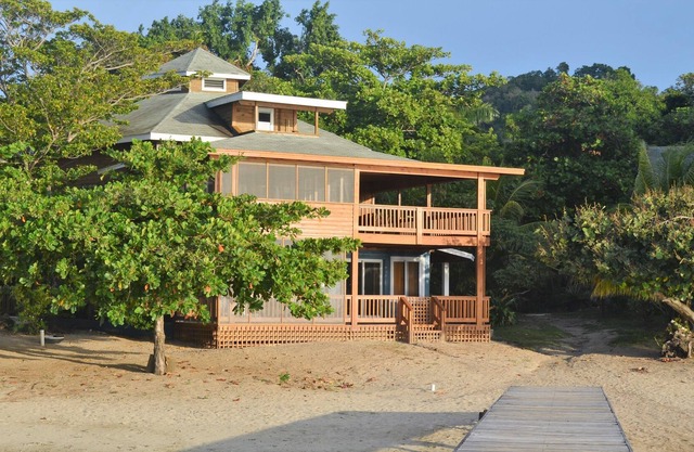 Beachfront, Upscale Caribbean Vacation. As seen on HGTV. With pool access