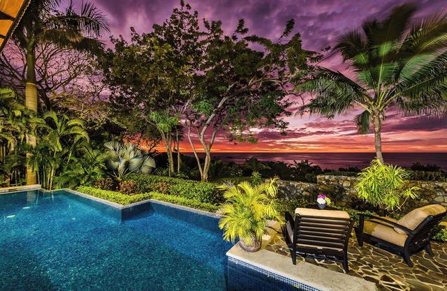 Beachfront Villa in Playa Langosta, Tamarindo!
