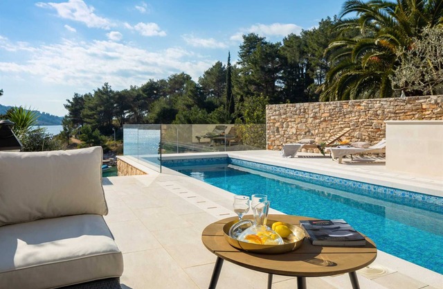 Beachfront Villa Grain of Salt with Pool