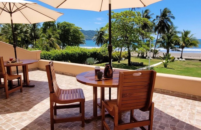 Beachfront Villa With Endless Ocean Views